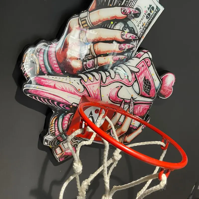 Mini panneau de basket artisanal – Street Vibes Air Jordan (rose & cash)